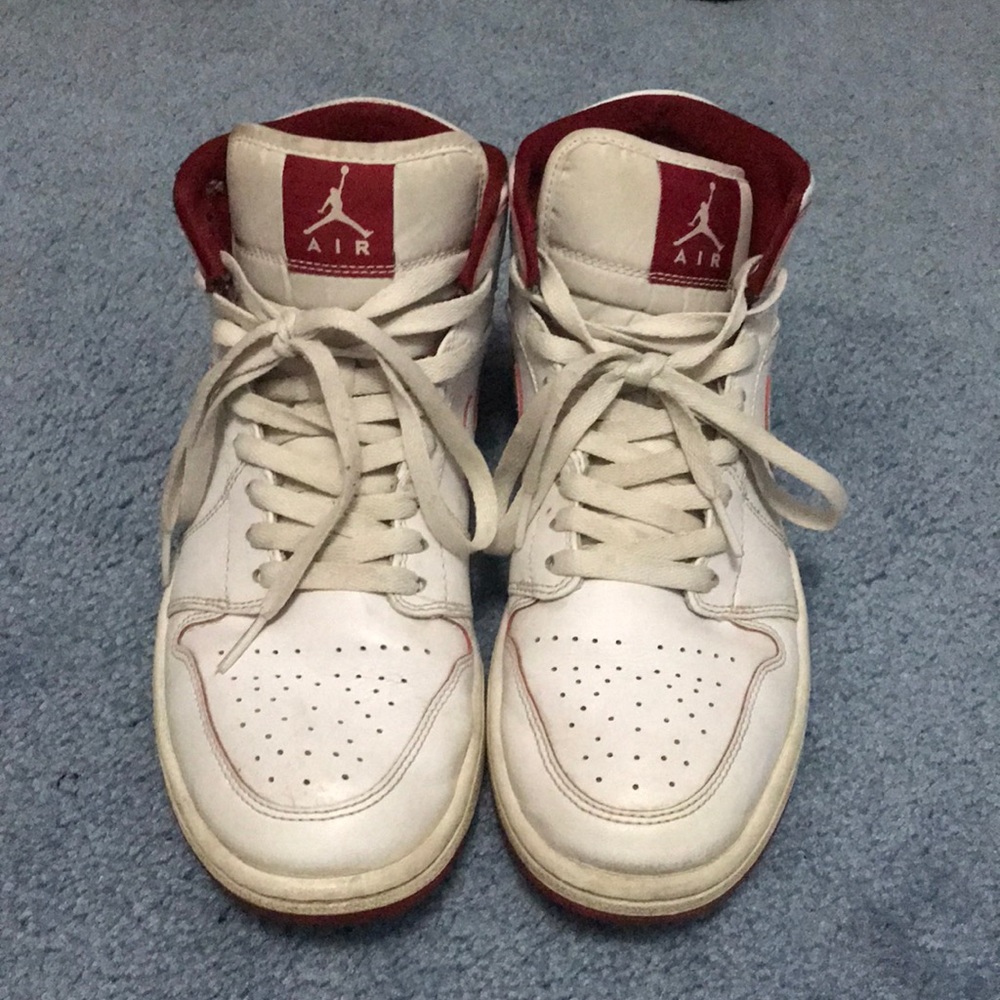 Jordan 1 Mid